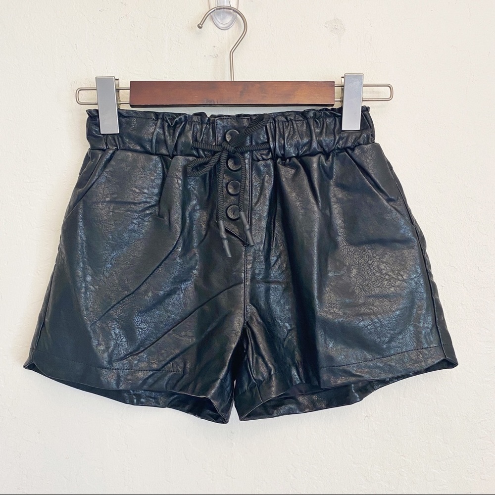 •RAGA• Gabby Faux Leather Drawstring Waist Shorts in Black Size Small